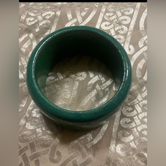 LAST CHANCE 🔥 Vintage Laquered Wpod Green Chunky Bracelet #7884 - Picture 3 of 7